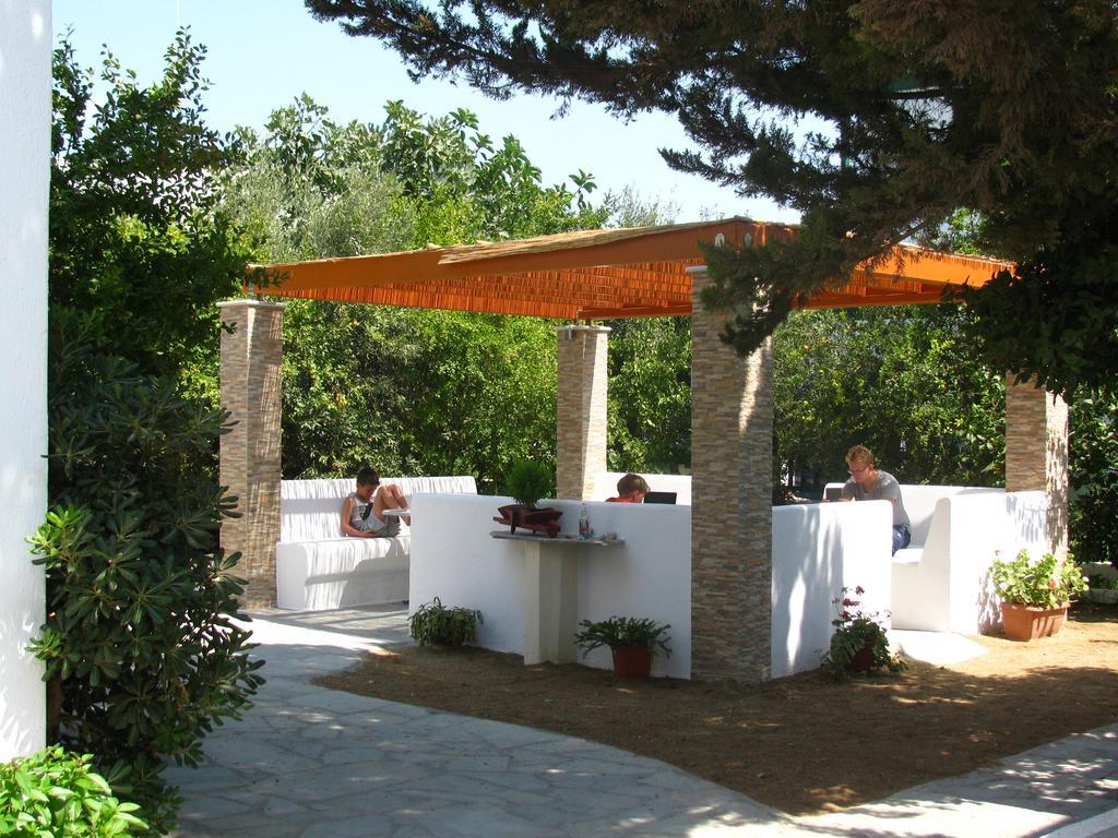 δέσποινα Ξενοδοχείο με διαμερίσματα 2*